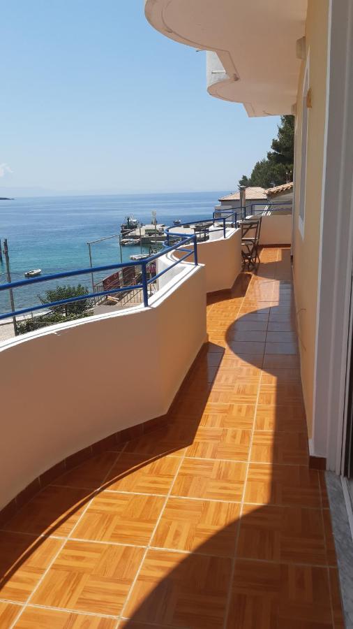 Beachfront Apartment Himara Zewnętrze zdjęcie